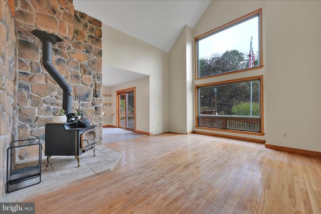 509 E SECOND MOUNTAIN RD, Orwigsburg, PA 17961