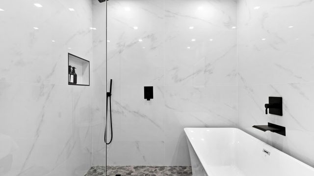 112 SE 14th Street, Deerfield Beach, FL 33441