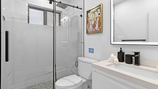 112 SE 14th Street, Deerfield Beach, FL 33441