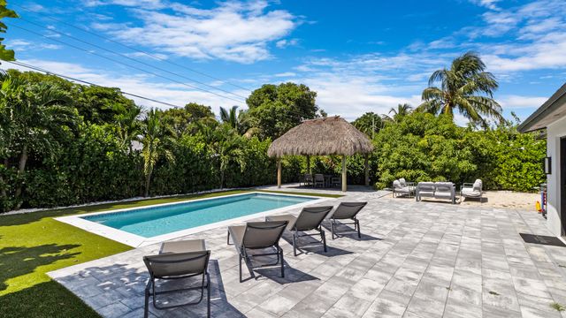 112 SE 14th Street, Deerfield Beach, FL 33441
