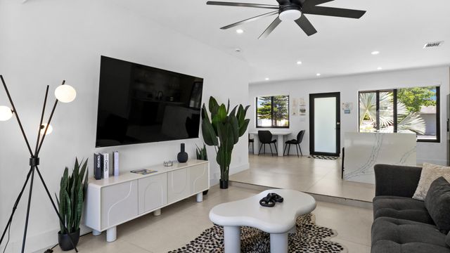 112 SE 14th Street, Deerfield Beach, FL 33441