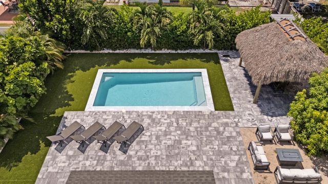 112 SE 14th Street, Deerfield Beach, FL 33441