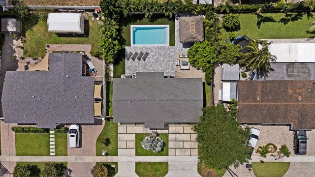 112 SE 14th Street, Deerfield Beach, FL 33441