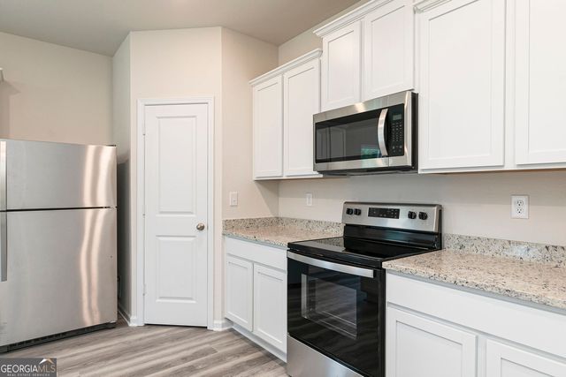 391 Sand Dune Way, Conyers, GA 30013
