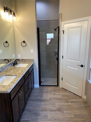 3005 Promenade Drive, Granbury, TX 76049