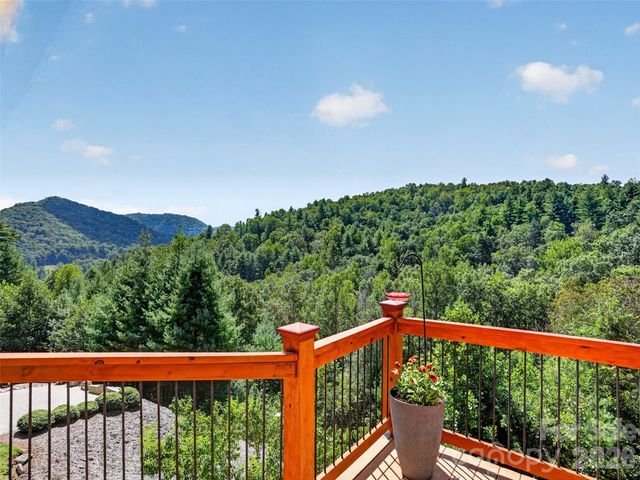 364 Rock Creek Road, Zirconia, NC 28790