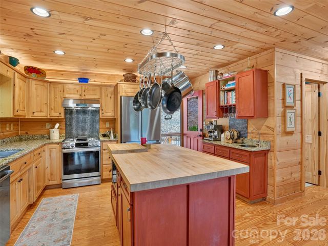 364 Rock Creek Road, Zirconia, NC 28790