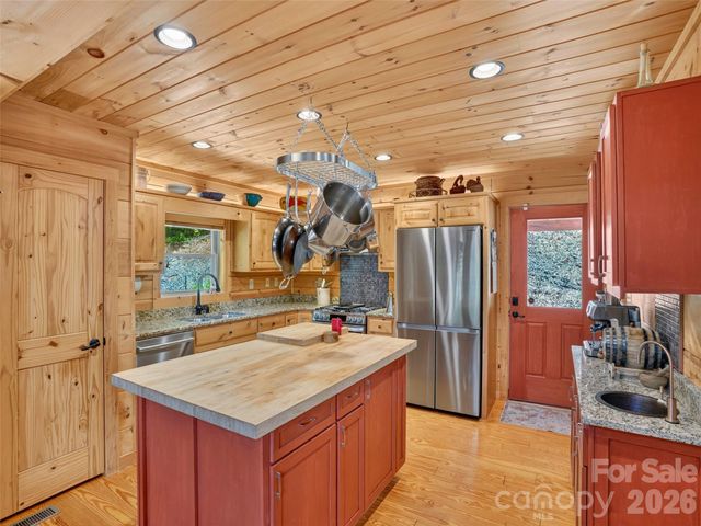 364 Rock Creek Road, Zirconia, NC 28790