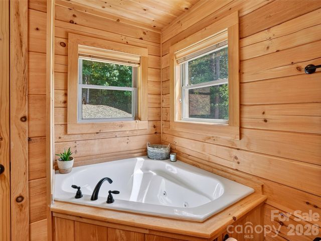 364 Rock Creek Road, Zirconia, NC 28790