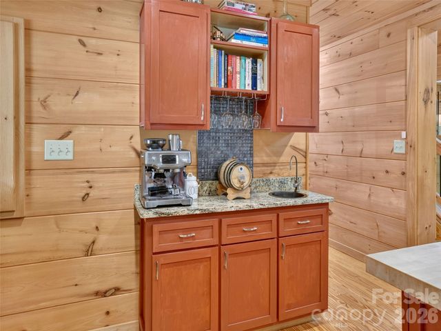 364 Rock Creek Road, Zirconia, NC 28790