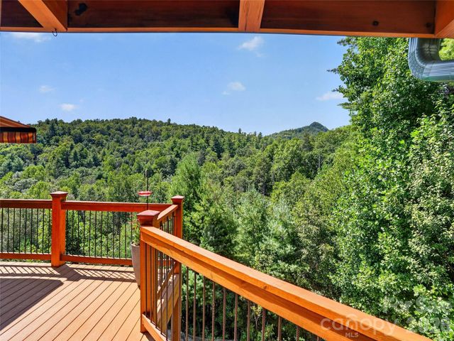 364 Rock Creek Road, Zirconia, NC 28790