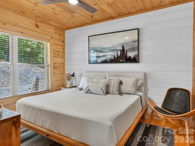 364 Rock Creek Road, Zirconia, NC 28790