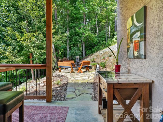 364 Rock Creek Road, Zirconia, NC 28790
