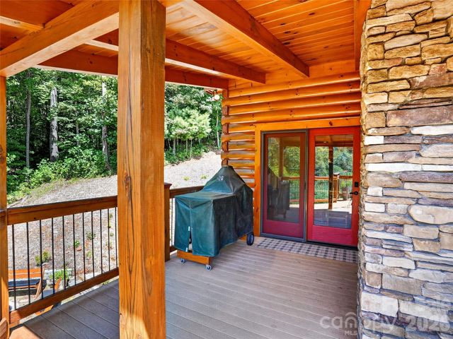 364 Rock Creek Road, Zirconia, NC 28790