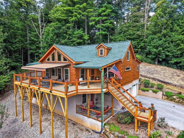 364 Rock Creek Road, Zirconia, NC 28790