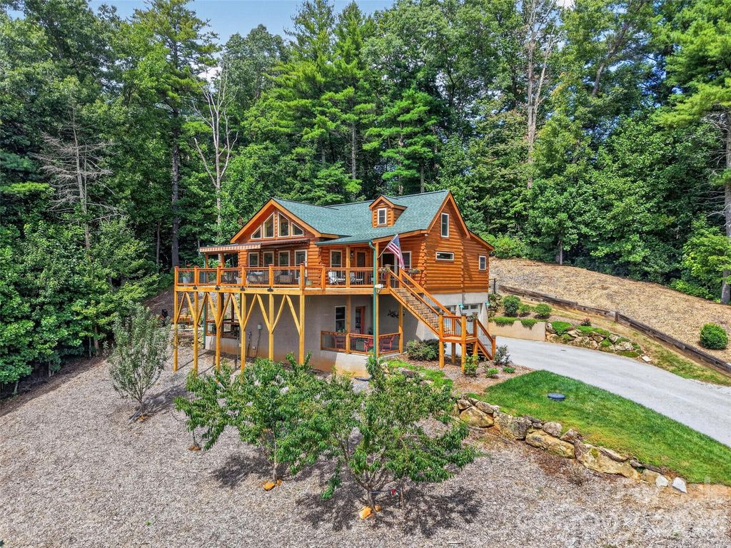 364 Rock Creek Road, Zirconia, NC 28790