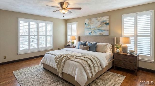 124 Taylor Lake Dr, Troy, IL 62294