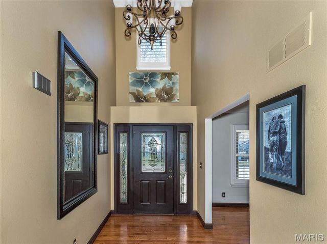 124 Taylor Lake Dr, Troy, IL 62294