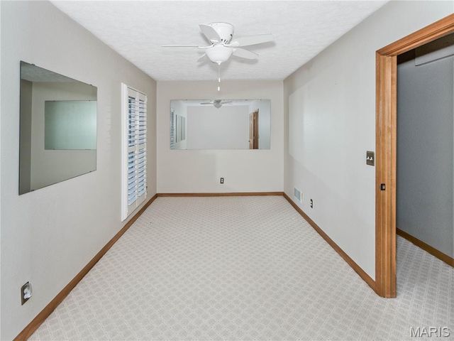 124 Taylor Lake Dr, Troy, IL 62294