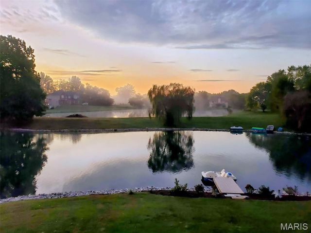 124 Taylor Lake Dr, Troy, IL 62294