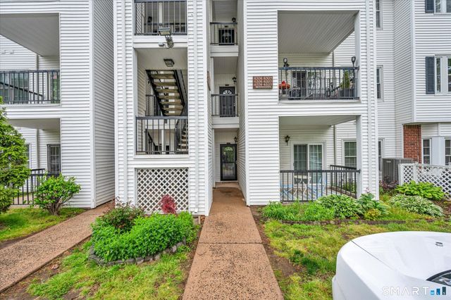 31 High Street 4104, East Hartford, CT 06118