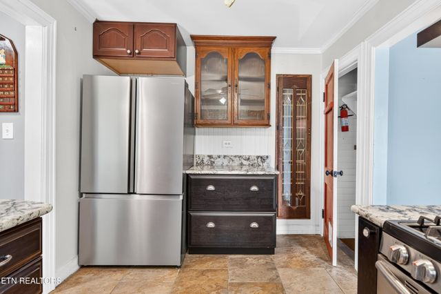 1049 Mitchell Ave, Cookeville, TN 38501