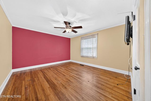 1049 Mitchell Ave, Cookeville, TN 38501