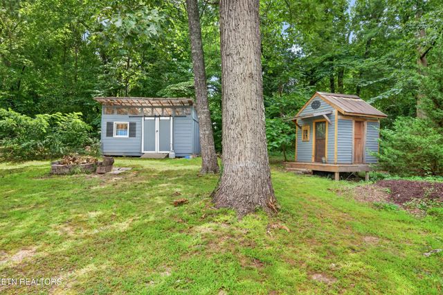 1049 Mitchell Ave, Cookeville, TN 38501