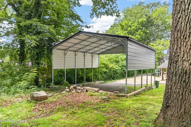 1049 Mitchell Ave, Cookeville, TN 38501