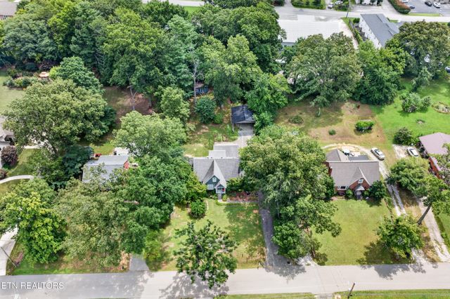 1049 Mitchell Ave, Cookeville, TN 38501