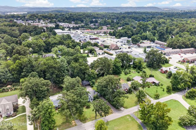 1049 Mitchell Ave, Cookeville, TN 38501