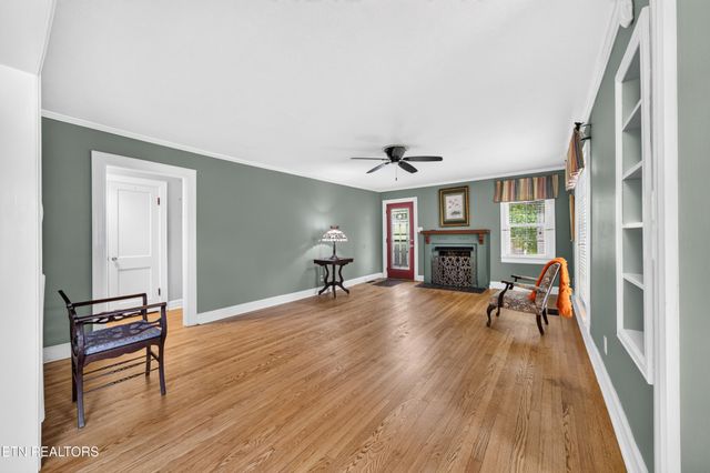 1049 Mitchell Ave, Cookeville, TN 38501