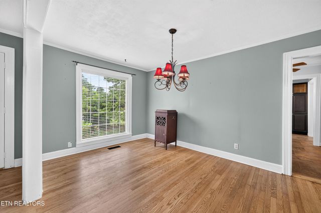 1049 Mitchell Ave, Cookeville, TN 38501