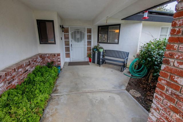 13400 Frenchglen Avenue, Bakersfield, CA 93314