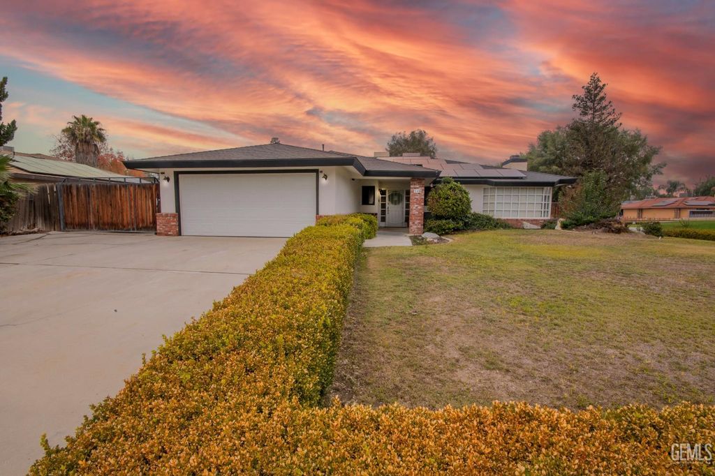 13400 Frenchglen Avenue, Bakersfield, CA 93314