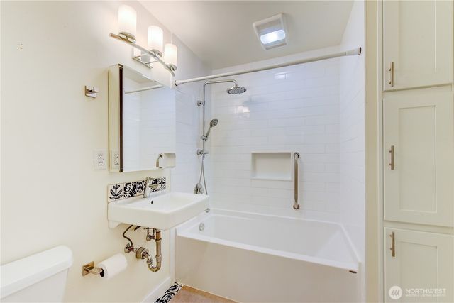 1010 Main Street, Edmonds, WA 98020