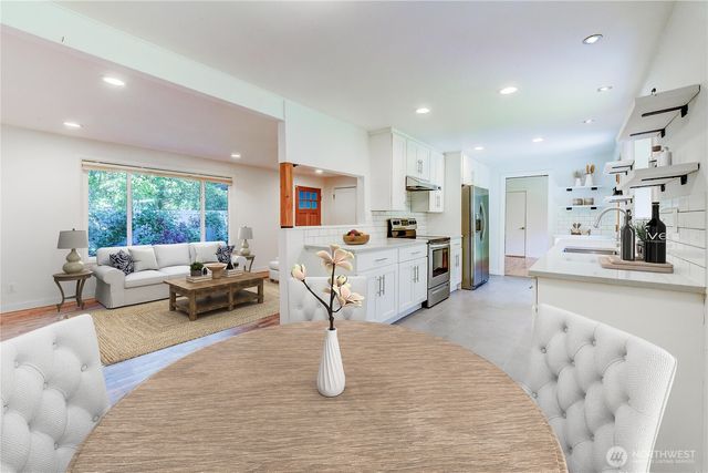 1010 Main Street, Edmonds, WA 98020