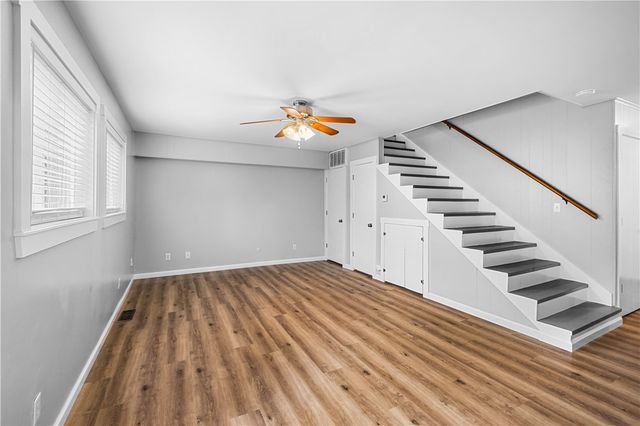 574 S Sang Avenue, Fayetteville, AR 72701