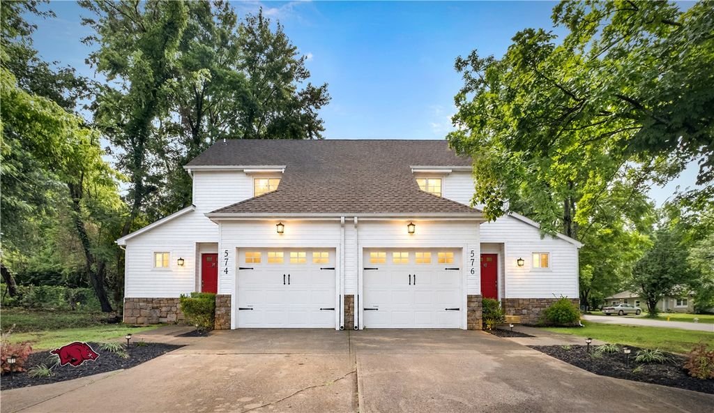 574 S Sang Avenue, Fayetteville, AR 72701