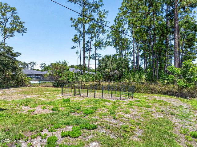 717 Gelaso Street SW, Palm Bay, FL 32908