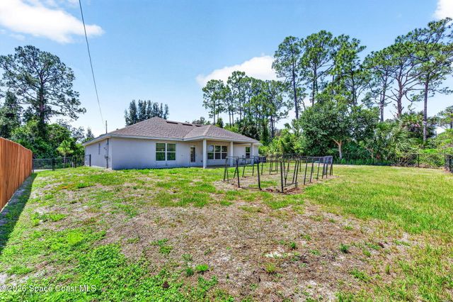717 Gelaso Street SW, Palm Bay, FL 32908