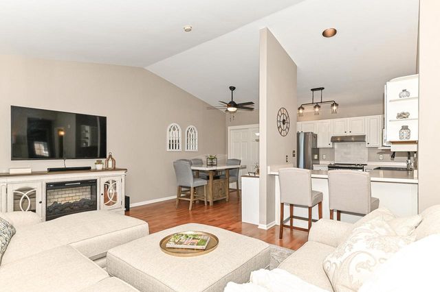 S83W19560 Apollo DRIVE, Muskego, WI 53150