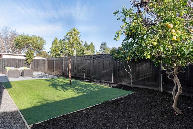 5592 Dewey Pl, Fremont, CA 94538