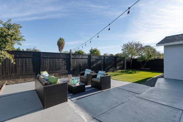 5592 Dewey Pl, Fremont, CA 94538