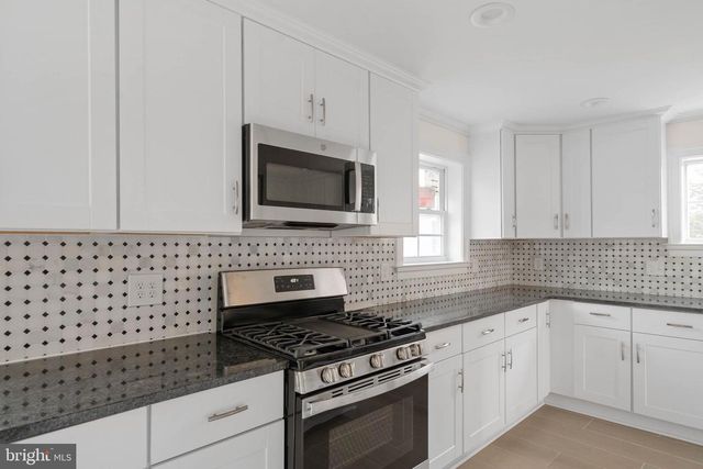 32 BROAD ST, Greenwood, DE 19950