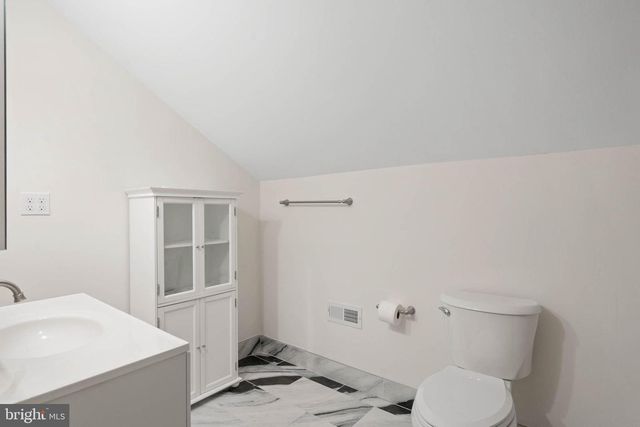 32 BROAD ST, Greenwood, DE 19950