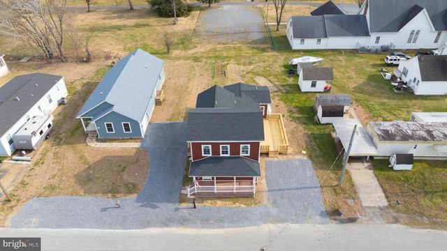 32 BROAD ST, Greenwood, DE 19950