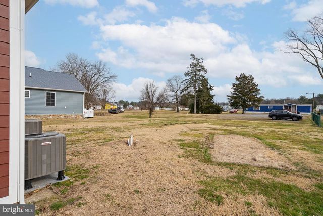 32 BROAD ST, Greenwood, DE 19950