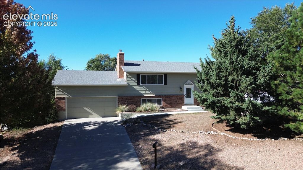 6074 Del Rey Drive, Colorado Springs, CO 80918 — exterior