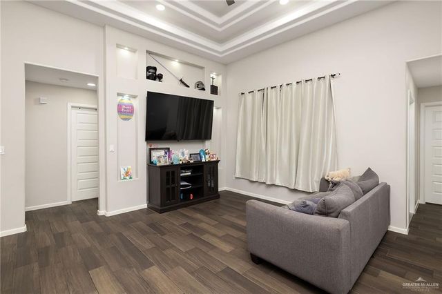 3421 Dessert Inn Drive, Edinburg, TX 78541